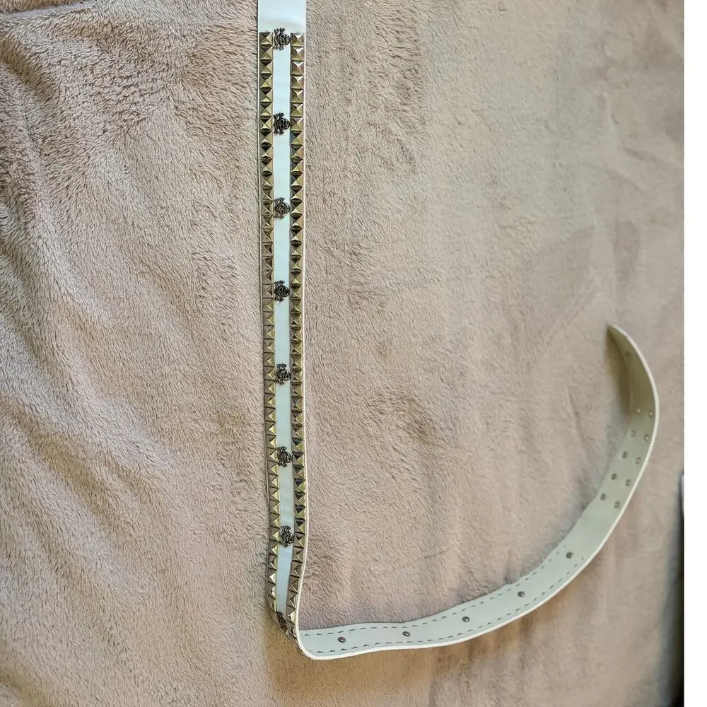 White Pyramid Studded Belt with Roses Size XL NWT